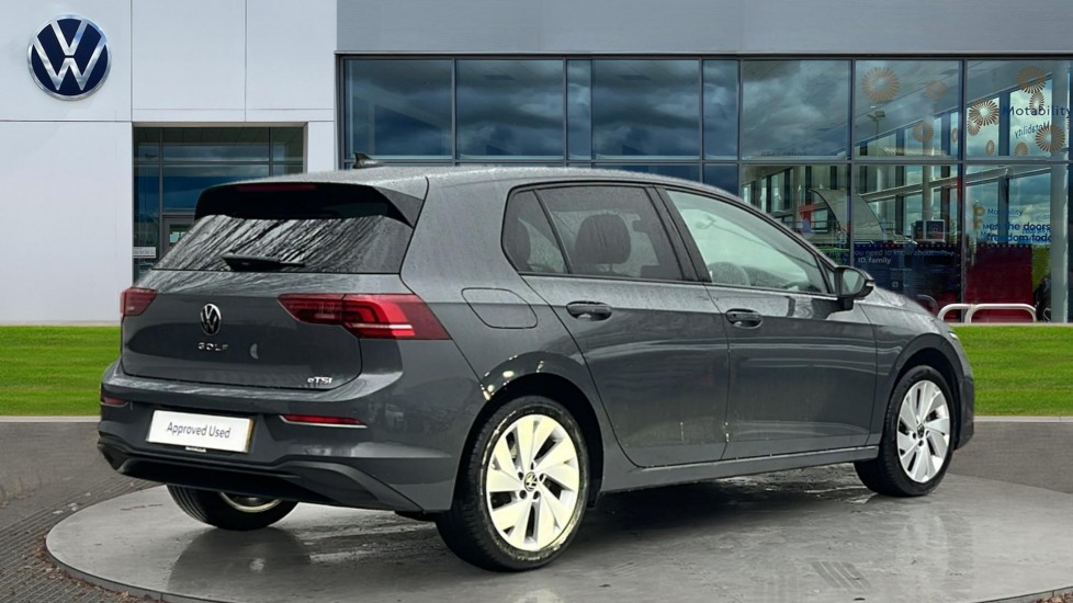 Used Volkswagen Golf 2025 for sale - 76921870: Photo 7