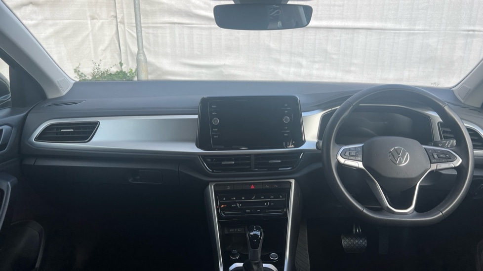 Used Volkswagen T-Roc 2025 for sale - 76870346: Photo 11