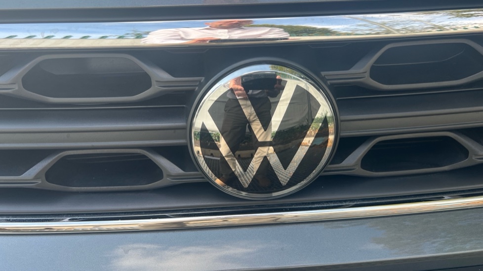 Used Volkswagen T-Roc 2025 for sale - 76870346: Photo 45