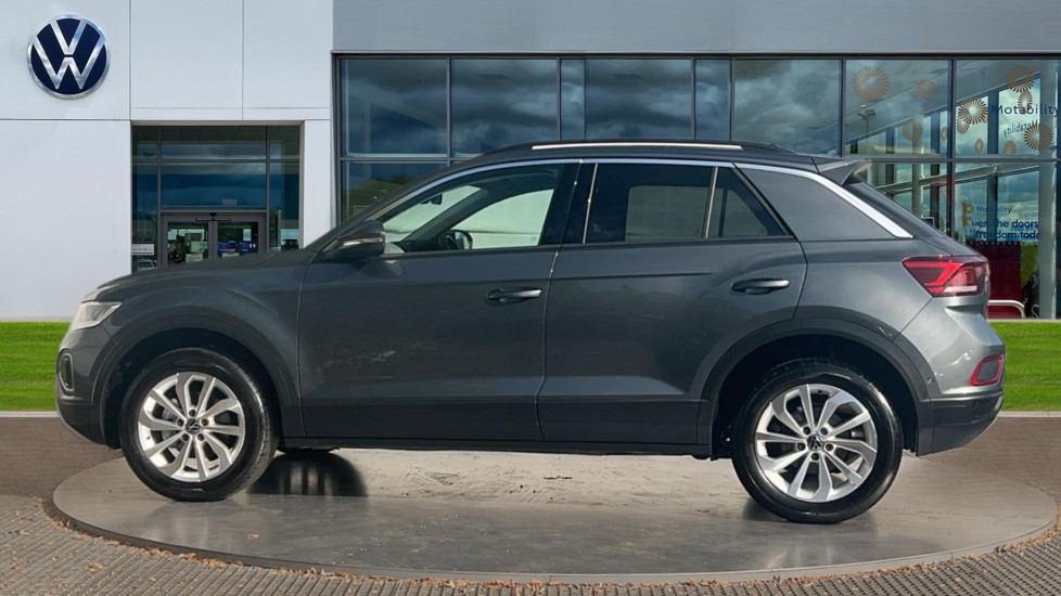 Used Volkswagen T-Roc 2025 for sale - 76870346: Photo 8