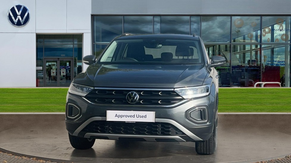 Used Volkswagen T-Roc 2025 for sale - 76870346: Photo 9