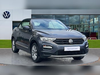 Used Volkswagen T-Roc 2020 for sale - 76552395: Photo