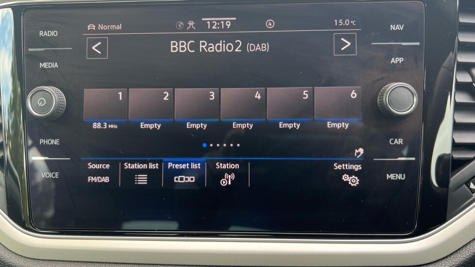 Used Volkswagen T-Roc 2020 for sale - 76552395: Photo 25