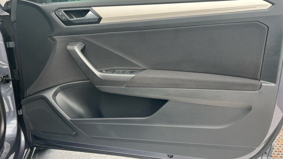 Used Volkswagen T-Roc 2020 for sale - 76552395: Photo 37