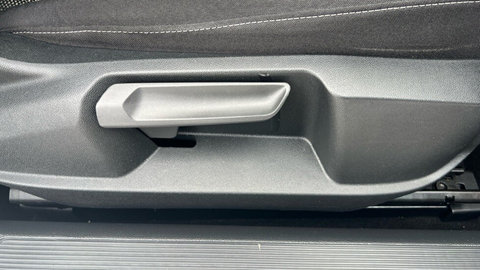 Used Volkswagen T-Roc 2020 for sale - 76552395: Photo 39