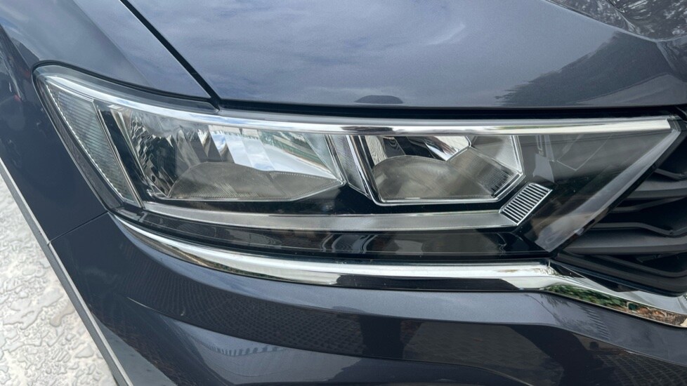 Used Volkswagen T-Roc 2020 for sale - 76552395: Photo 41