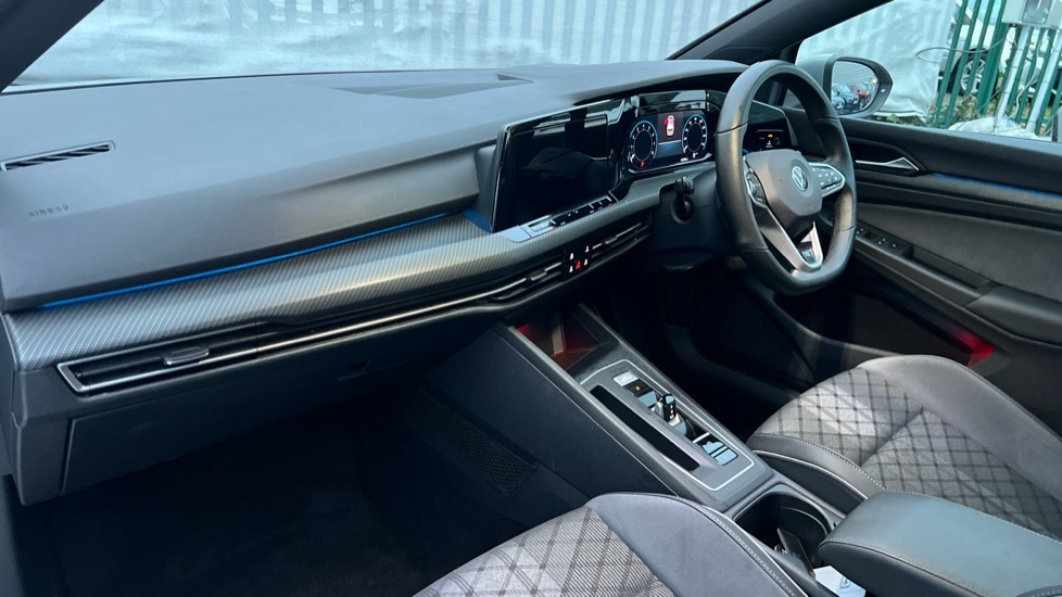 Used Volkswagen Golf 2022 for sale - 77021868: Photo 2