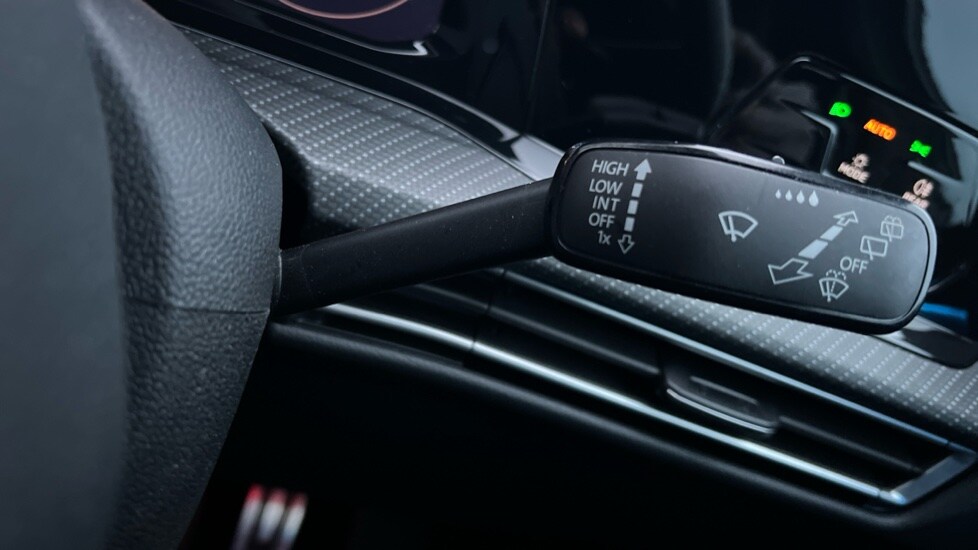 Used Volkswagen Golf 2022 for sale - 77021868: Photo 32