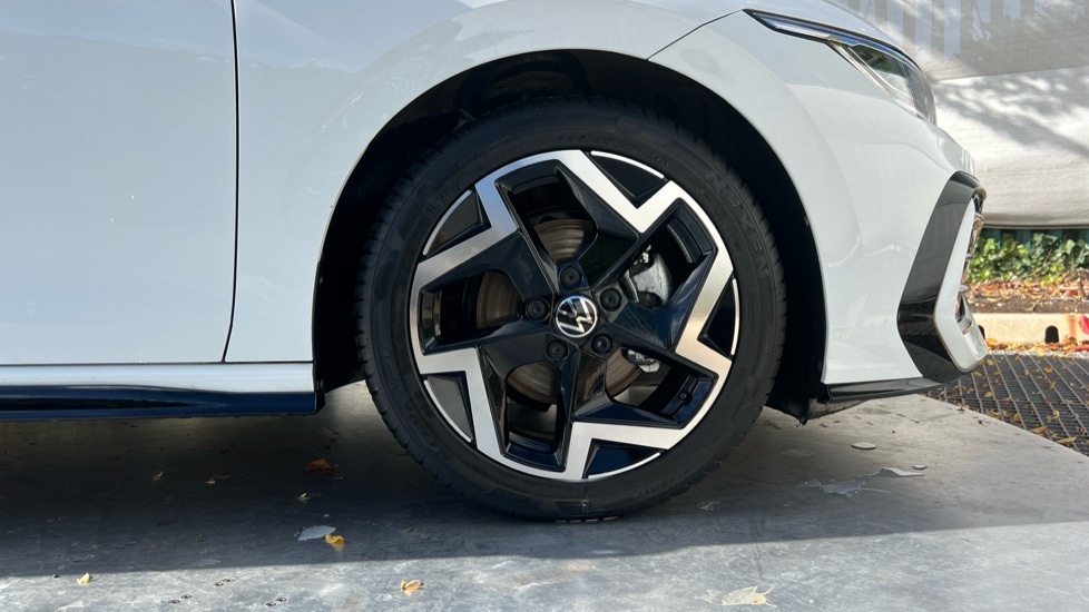 Used Volkswagen Golf 2025 for sale - 76942905: Photo 20
