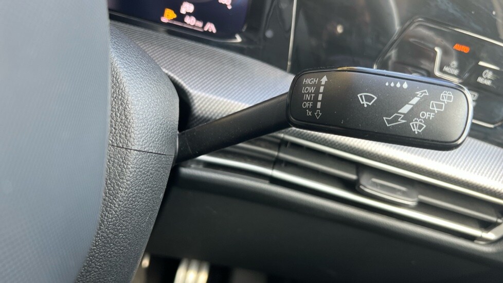 Used Volkswagen Golf 2025 for sale - 76942905: Photo 32