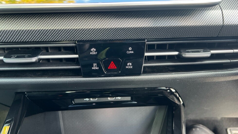 Used Volkswagen Golf 2025 for sale - 76942905: Photo 53