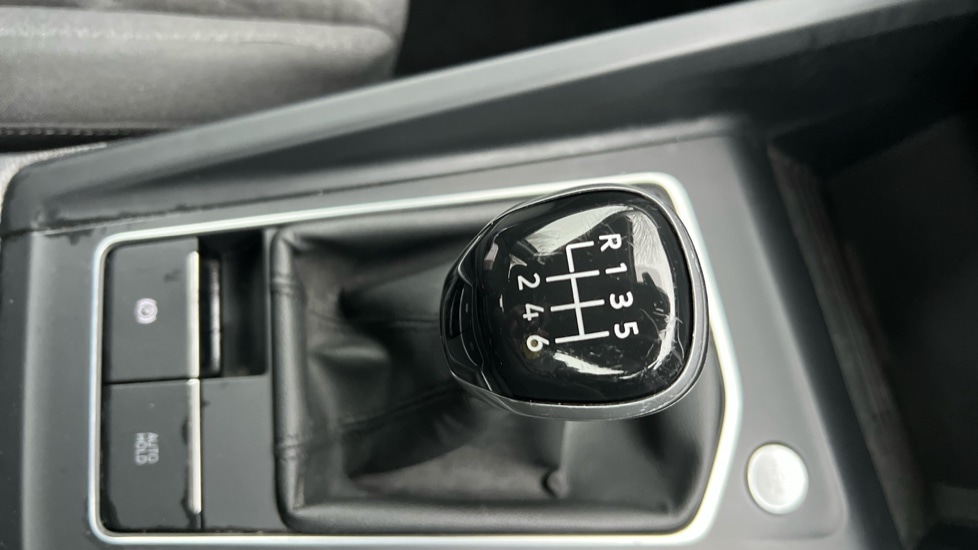 Used Volkswagen Golf 2024 for sale - 77010419: Photo 35