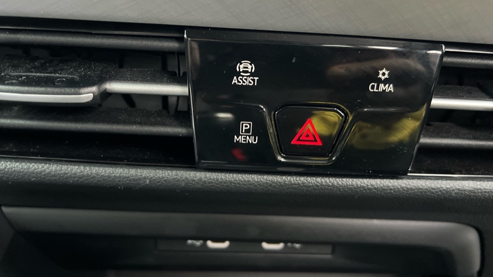 Used Volkswagen Golf 2024 for sale - 77010419: Photo 54