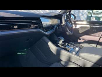 Used Volkswagen Touareg 2024 for sale - 74361355: Photo