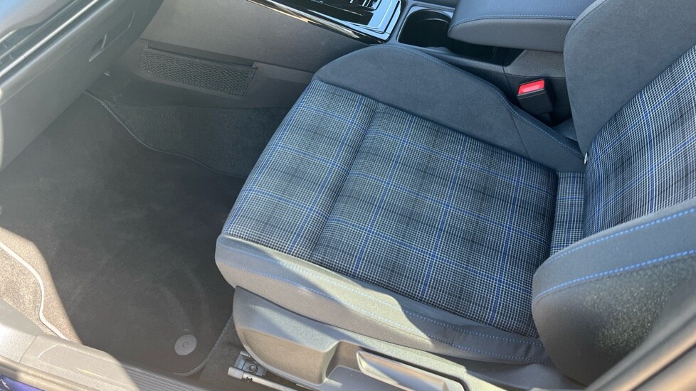 Used Volkswagen Golf 2024 for sale - 75886992: Photo 38