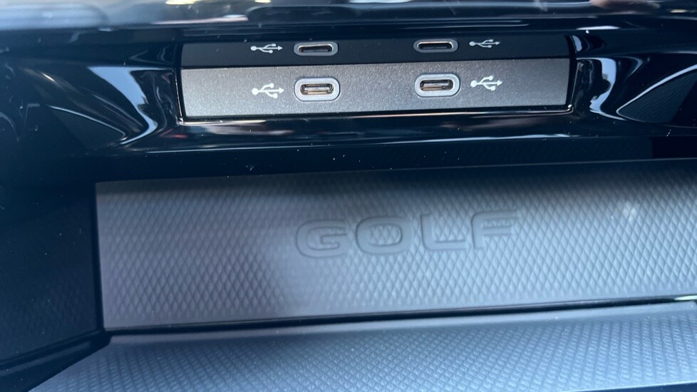 Used Volkswagen Golf 2024 for sale - 75886992: Photo 41