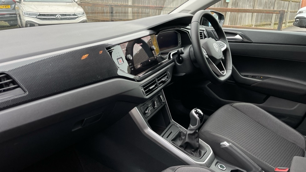 Used Volkswagen Polo 2024 for sale - 76297472: Photo 2