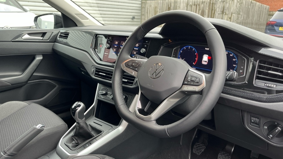 Used Volkswagen Polo 2024 for sale - 76297472: Photo 6