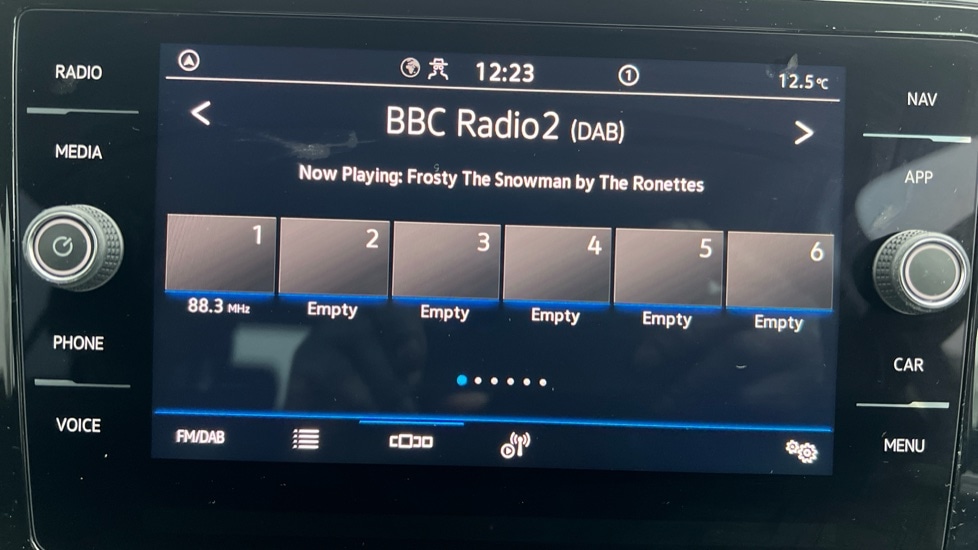 Used Volkswagen T-Roc 2025 for sale - 76874464: Photo 25