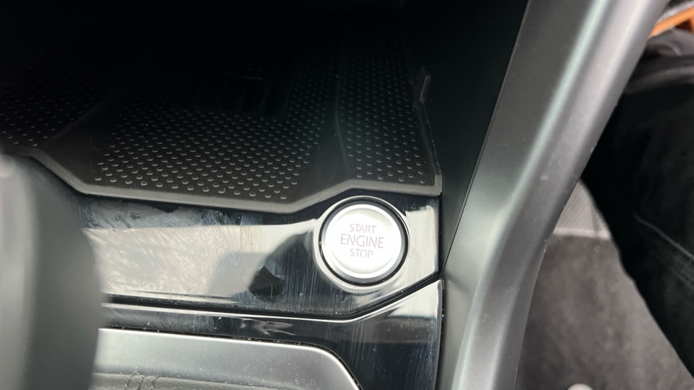 Used Volkswagen T-Roc 2025 for sale - 76874464: Photo 49