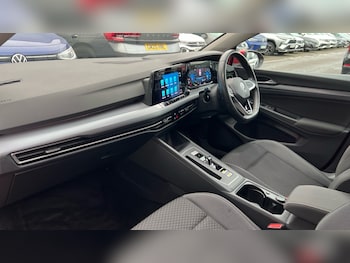 Used Volkswagen Golf 2022 for sale - 76907927: Photo