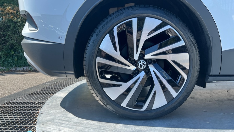 Used Volkswagen ID.4 2025 for sale - 76870322: Photo 18