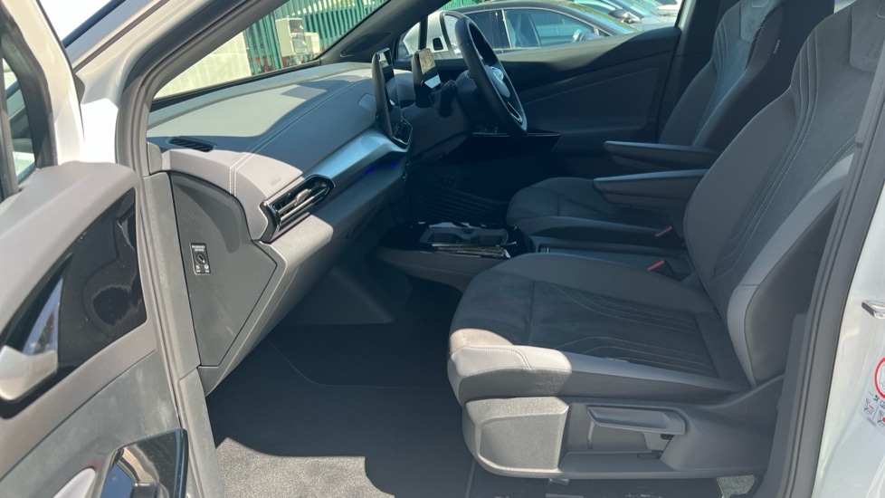 Used Volkswagen ID.4 2025 for sale - 76870322: Photo 28