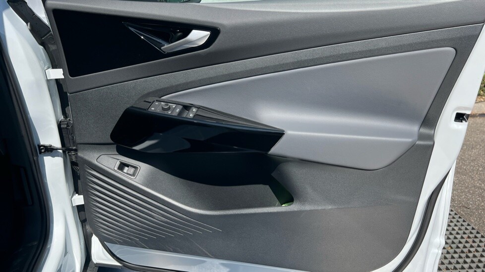 Used Volkswagen ID.4 2025 for sale - 76870322: Photo 37