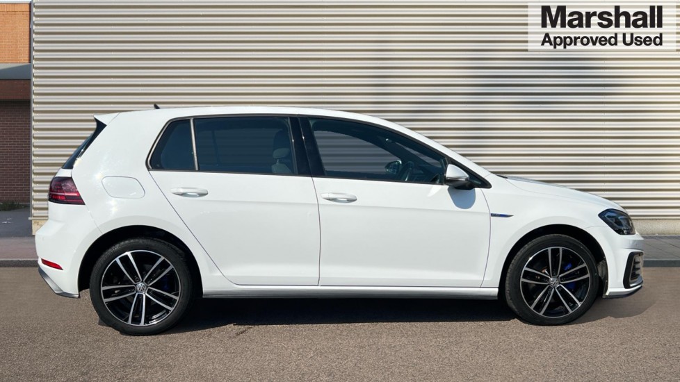 Used Volkswagen Golf 2020 for sale - 76766108: Photo 2