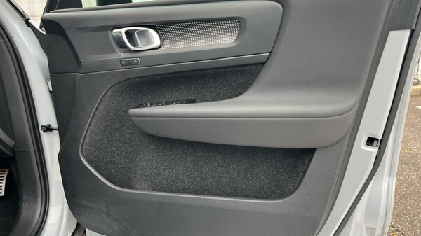 Used Volvo XC40 2021 for sale - 76124477: Photo 30