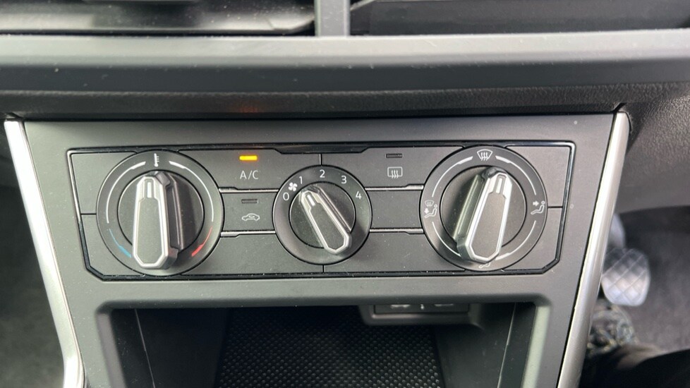 Used Volkswagen Polo 2023 for sale - 77050976: Photo 50