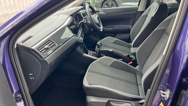 Used Volkswagen Polo 2024 for sale - 75565418: Photo 2