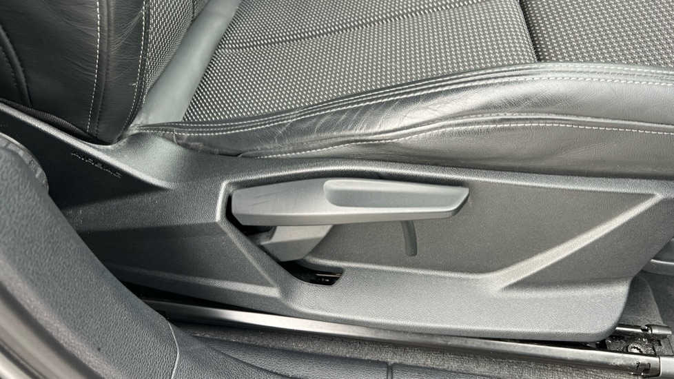 Used Audi Q3 2023 for sale - 76870070: Photo 32