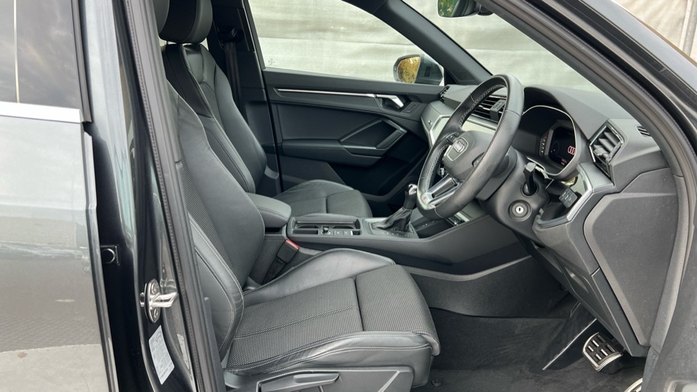 Used Audi Q3 2023 for sale - 76870070: Photo 9