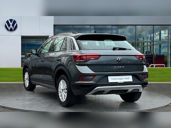 Used Volkswagen T-Roc 2022 for sale - 76874690: Photo