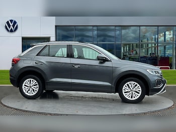 Used Volkswagen T-Roc 2022 for sale - 76874690: Photo