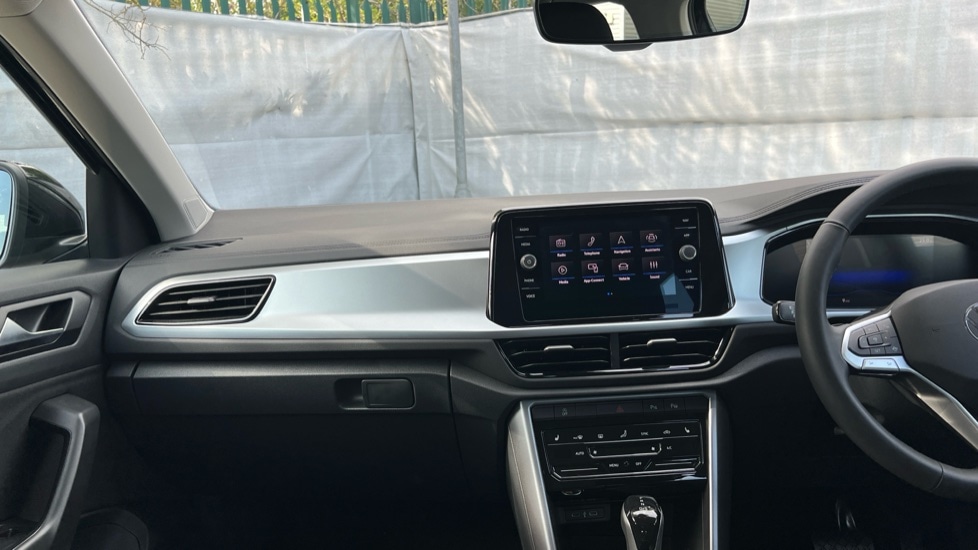 Used Volkswagen T-Roc 2025 for sale - 76868907: Photo 12