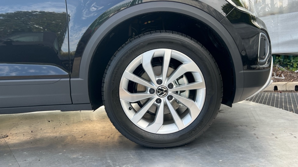 Used Volkswagen T-Roc 2025 for sale - 76868907: Photo 17