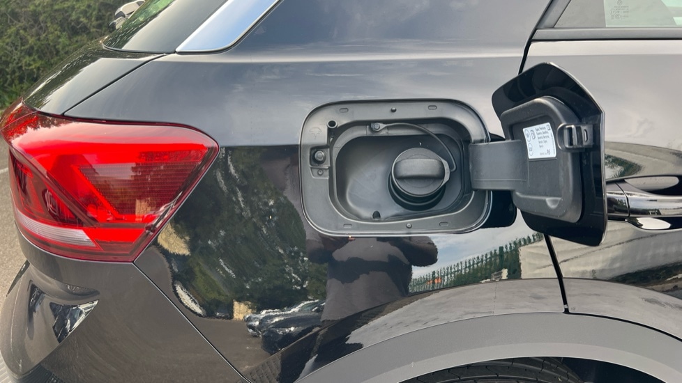 Used Volkswagen T-Roc 2025 for sale - 76868907: Photo 29