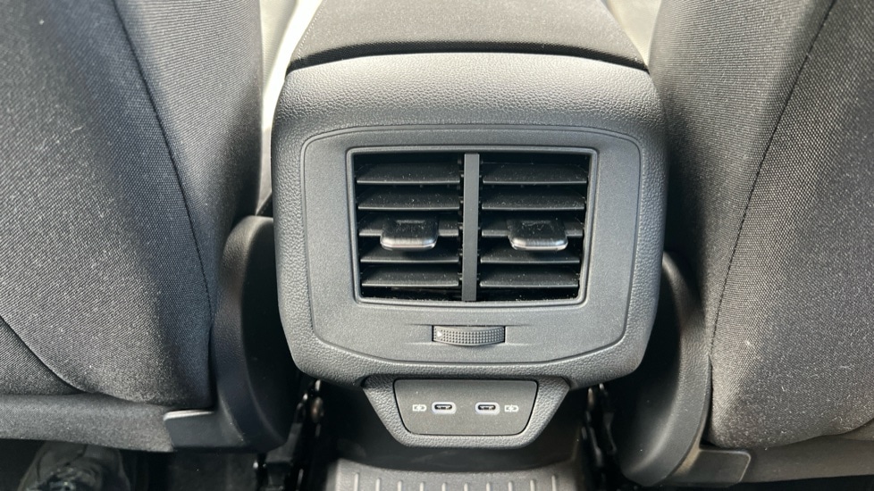 Used Volkswagen T-Roc 2025 for sale - 76868907: Photo 34