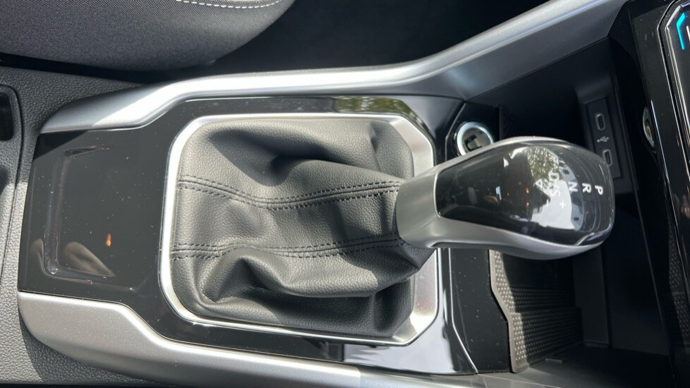 Used Volkswagen T-Roc 2025 for sale - 76868907: Photo 35