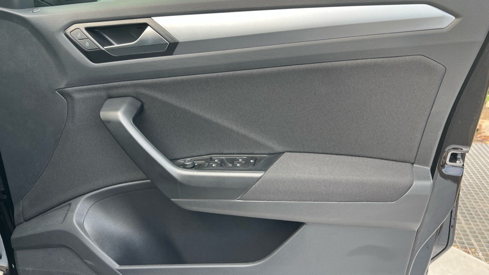 Used Volkswagen T-Roc 2025 for sale - 76868907: Photo 37