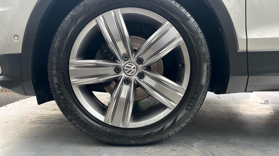 Used Volkswagen Tiguan 2019 for sale - 75886876: Photo 17