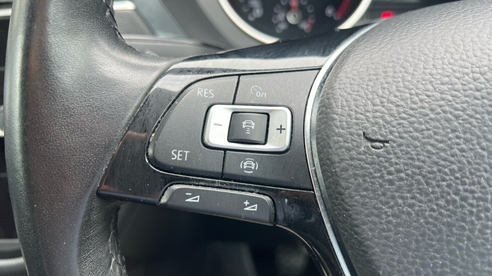 Used Volkswagen Tiguan 2019 for sale - 75886876: Photo 30