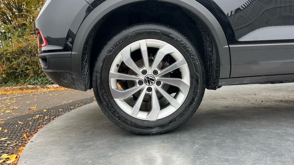 Used Volkswagen T-Roc 2025 for sale - 76870359: Photo 18