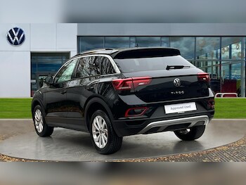 Used Volkswagen T-Roc 2025 for sale - 76870359: Photo