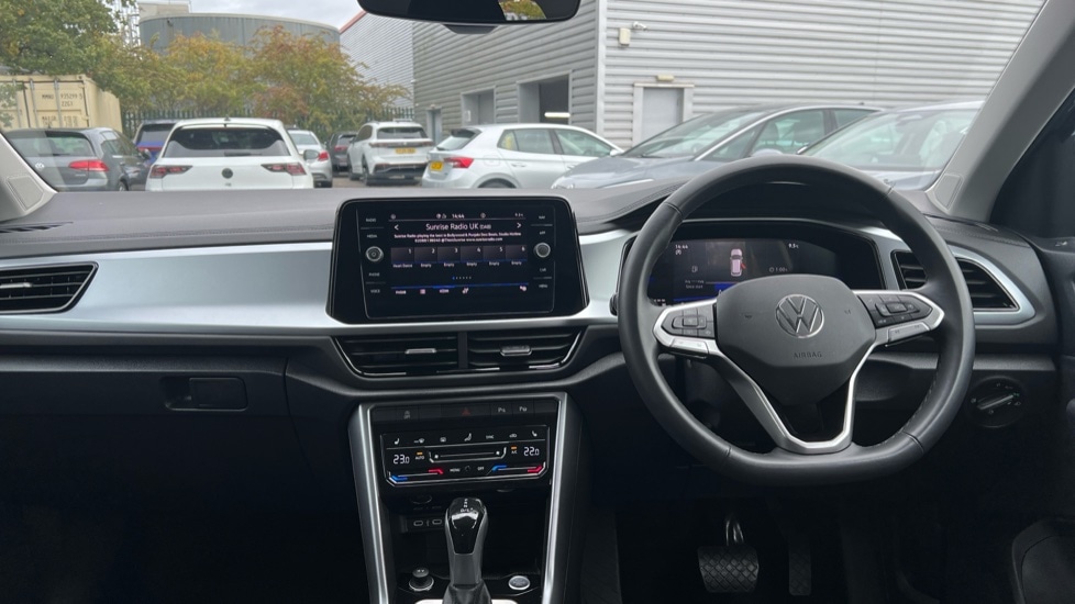 Used Volkswagen T-Roc 2025 for sale - 76176250: Photo 27