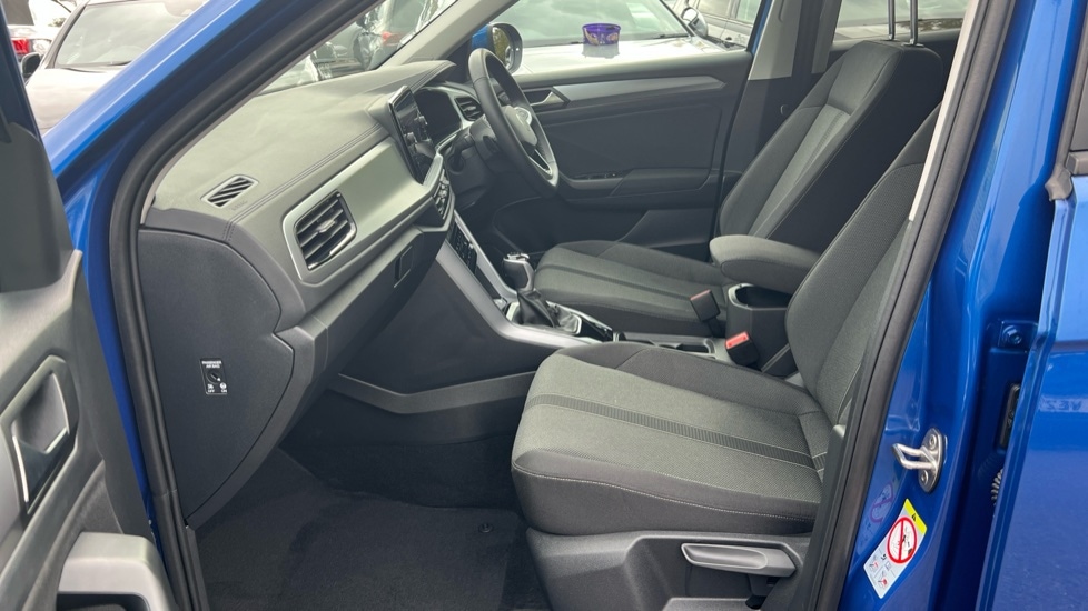 Used Volkswagen T-Roc 2025 for sale - 76176250: Photo 28