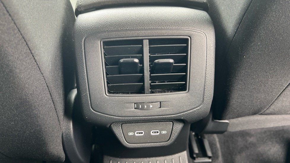 Used Volkswagen T-Roc 2025 for sale - 76176250: Photo 34