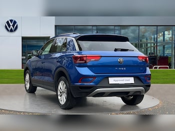 Used Volkswagen T-Roc 2025 for sale - 76176250: Photo 3